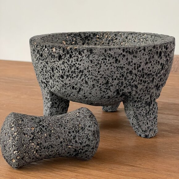 Sur La Table - Molcajete and Tejolote (Mortar and Pestle) - Picture 1 of 5